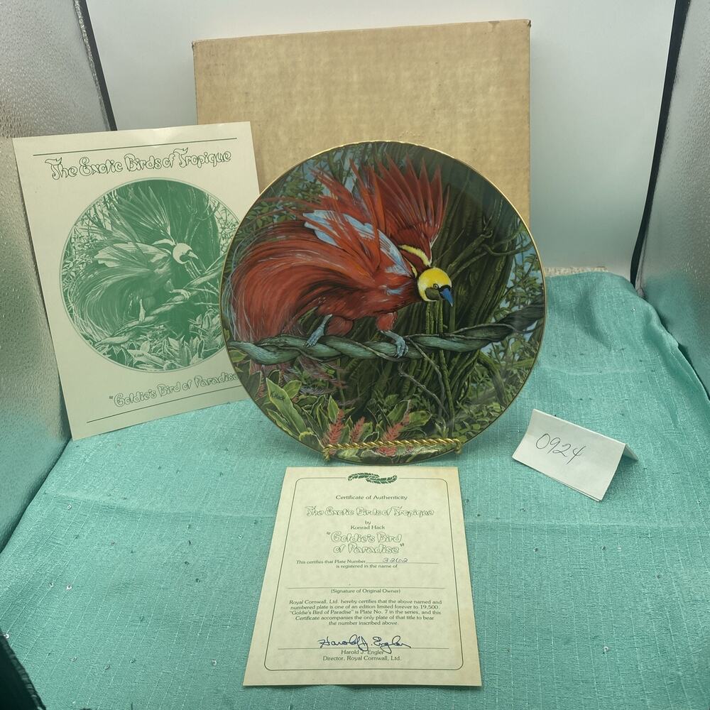 Collectible,Exotic Birds of Tropique,Goldie's Bird of Paradise # 3262 9.5”